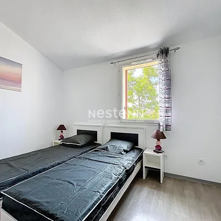 3180-maison Dans Avec Piscine Villa
