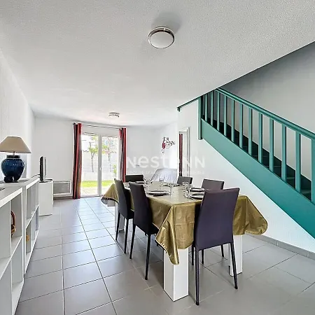 3180-maison Dans Avec Piscine *
